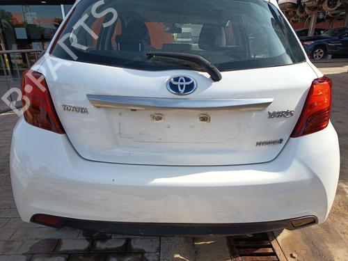 Used Rear bumper TOYOTA YARIS (_P13_) 1.5 Hybrid (NHP130_, NHP130) (101 hp) 31611642