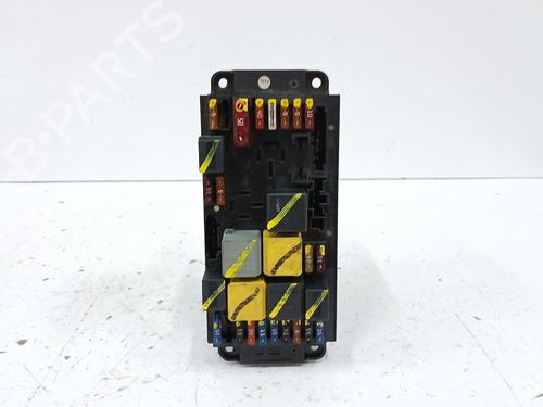 Used Fuse box Fuse box 37792804 37792804