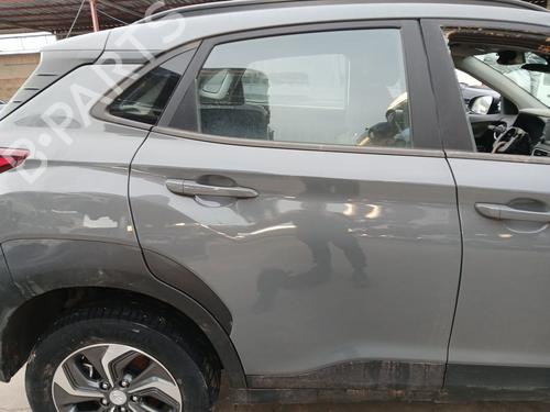 Puerta trasera derecha HYUNDAI KONA (OS, OSE, OSI) 1.0 T-GDi Hybrid 48V (120 hp) 32081735