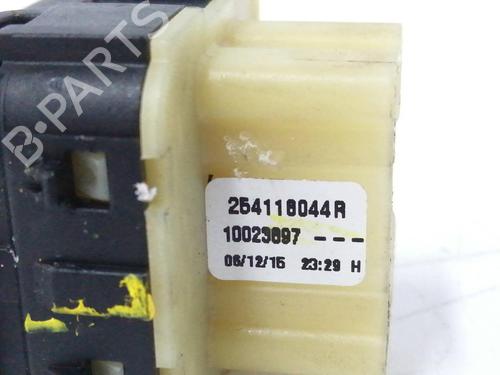Left front window switch RENAULT CLIO IV (BH_) 1.5 dCi 90 | BP12427175I27 