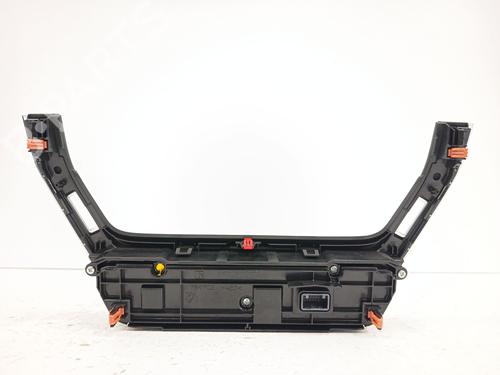 Climate control TOYOTA COROLLA Saloon (_E21_) 1.8 VVTi Hybrid (ZWE211, MZEA12) | BP33434785I5 - Image 2