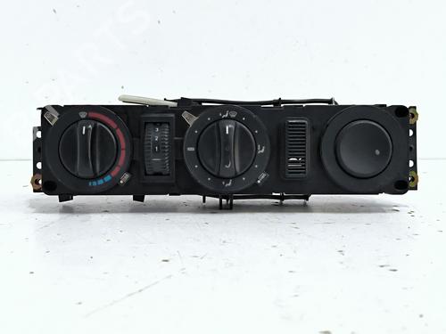 Used Climate control Climate control 39592391 39592391