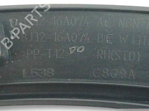 Front right wheel arch trim LAND ROVER RANGE ROVER EVOQUE (L538) 2.0 D | BP27615021C135