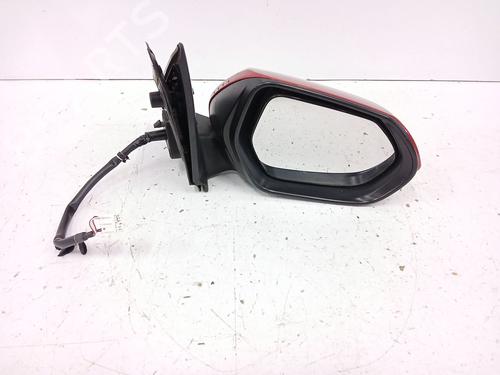 right-mirror-toyota-yaris-_p21_-_pa1_-_ph1_-2020-32165399 main image
