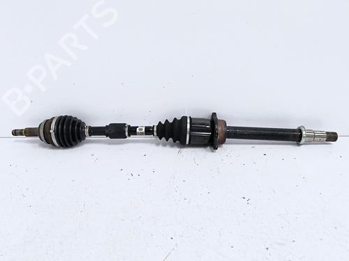Used Right front driveshaft Right front driveshaft TOYOTA COROLLA Verso (ZER_, ZZE12_, R1_) 2.2 D-4D (AUR10_, AUR10R) (136 hp) 35799919 35799919