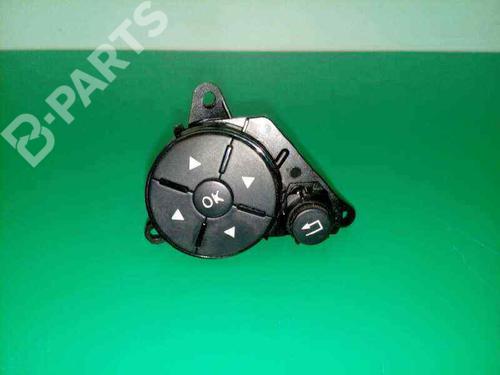 Used Steering wheel controls MERCEDES-BENZ C-CLASS T-Model (S204) C 250 CDI (204.203) (204 hp) 3276802