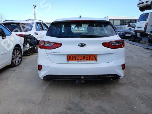 Guarda-lamas esquerdo KIA CEED (CD) 1.4 | BP31833637C41 