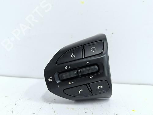 steering-wheel-controls-kia-stonic-yb-2017-35724013 main image