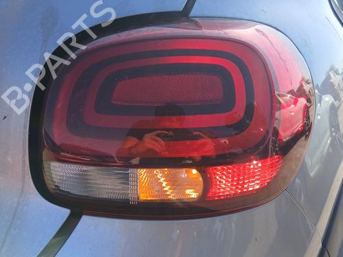 Farolim direito Farolim direito CITROËN C3 III (SX) 1.5 BlueHDi 100 (SXYHYP, SXYHTU) (102 hp) 36410010 36410010