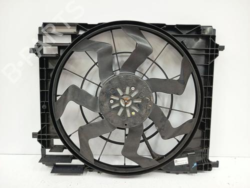 Used Radiator fan Radiator fan MERCEDES-BENZ GLE (V167) GLE 300 d 4-matic (167.109) (269 hp) 34634090 34634090