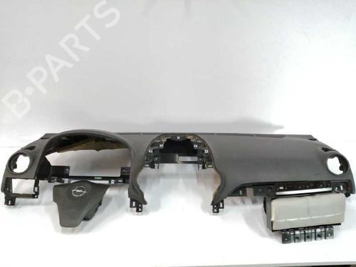 Instrumentbræt OPEL ANTARA A (L07) 2.0 CDTI 4x4 (150 hp) 96661688 | 96661688 | 96440827 | 96801269 |