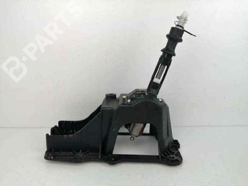 Gear lever RENAULT LATITUDE (L70_) 2.0 dCi 150 (L70H) | BP8215889M90 