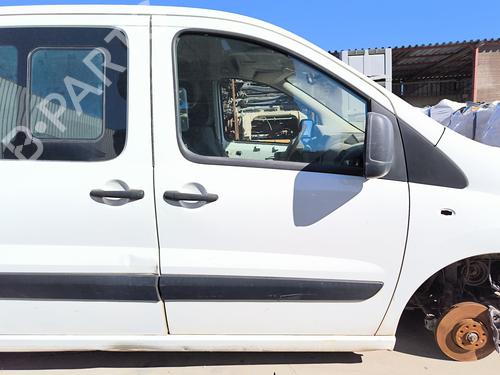Used Right front door Right front door PEUGEOT EXPERT Van (VF3A_, VF3U_, VF3X_) 2.0 HDi 120 (120 hp) 33324558 33324558