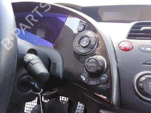 Fuse box HONDA CIVIC VIII Hatchback (FN, FK)  | BP6463823E1 