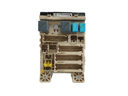 Used Fuse box Fuse box LEXUS RX (_U3_) 300 (MCU35_, MCU35R) (204 hp) 13616176 13616176