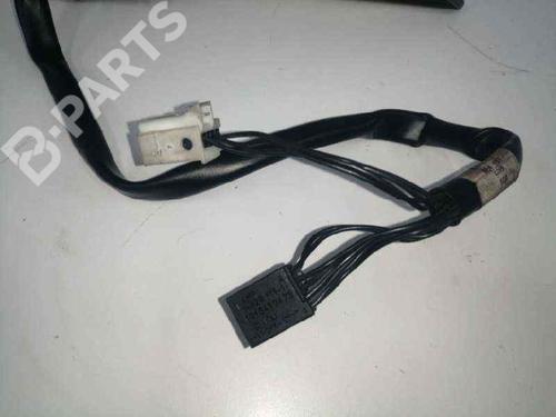 Left mirror MERCEDES-BENZ CLS (C219) CLS 320 CDI (219.322) | BP7199176C26 