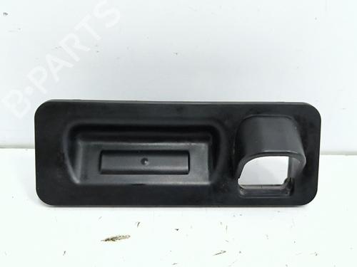 Used Tailgate handle Tailgate handle HYUNDAI i20 II (GB, IB) 1.0 T-GDI (101 hp) 32775616 32775616