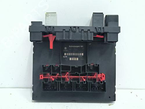 Used Fuse box Fuse box 39147704 39147704