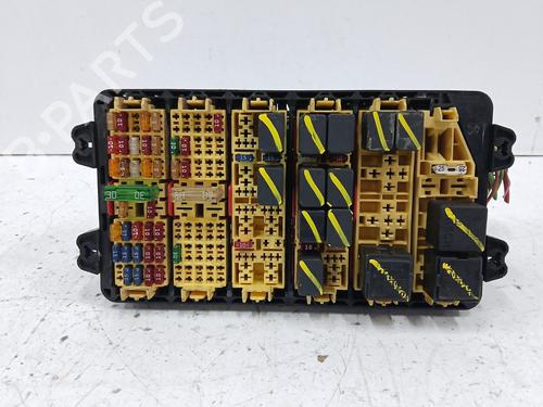 Sikringsdose IVECO DAILY III Van 35 S 13 V,35 C 13 V (125 hp) 29164363