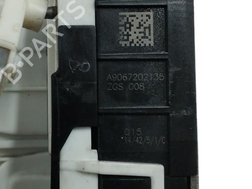 Front left lock MERCEDES-BENZ SPRINTER 3-t Van (B906) 200 Kompressor (171.442) | BP16472530C98 