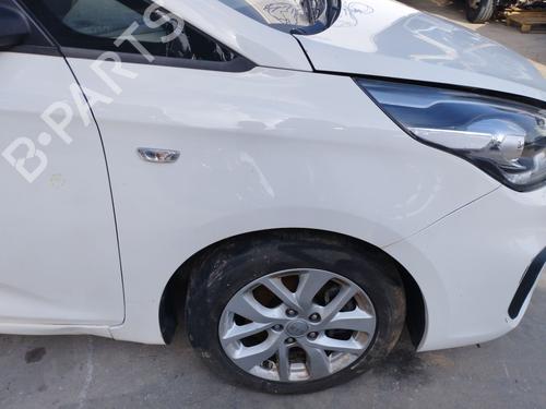 right-front-fenders-kia-carens-iv-2013-40603801 main image