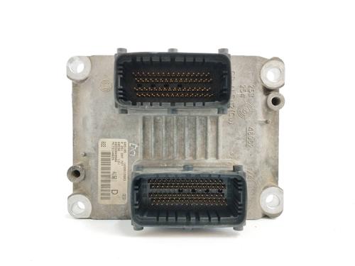 Used Engine control unit (ECU) ALFA ROMEO 147 (937_) 1.6 16V T.SPARK ECO (937.AXA1A, 937.BXA1A) (105 hp) 10696254