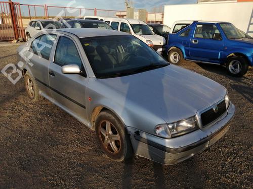 Engine control unit (ECU) SKODA OCTAVIA I (1U2) 1.9 TDI | BP12428157M57 