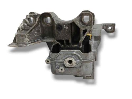 Used Engine mount MERCEDES-BENZ GLA (H247) GLA 200 d (247.712) (150 hp) 26553979