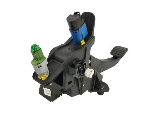 Clutch pedal DACIA SANDERO II 1.0 SCe 75 (B8JC, B8JD, B8NC) | BP15550750I13