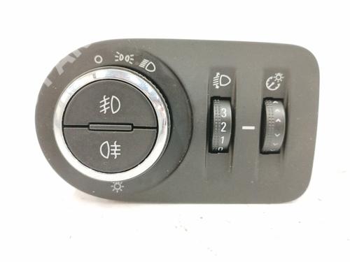 Used Headlight switch OPEL CORSA D (S07) [2006-2015]  11009734