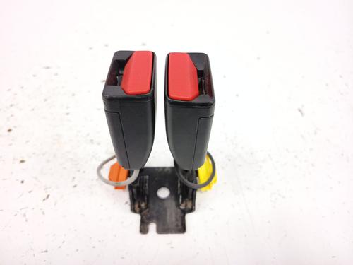 Used Seat buckle Seat buckle 38198531 38198531