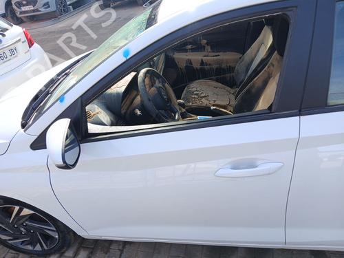 Puerta delantera izquierda HYUNDAI i20 III (BC3, BI3) 1.0 T-GDI (101 hp) 31610459