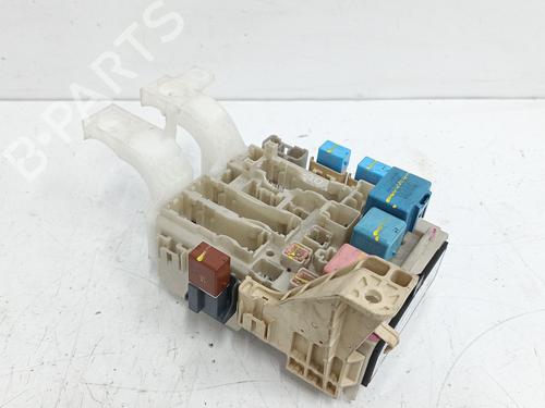 Fuse box TOYOTA YARIS (_P9_) 1.4 D-4D (NLP90_, NLP90R) | BP31124199E1
