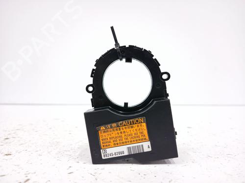 Electronic sensor TOYOTA AURIS (_E18_) 1.4 D-4D (NDE180_, NDE180R) | BP36023272M84 - Image 2