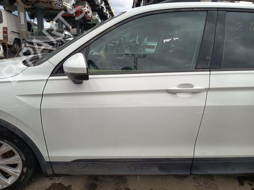 Dør venstre fortil VW TIGUAN (AD1, AX1) 2.0 TDI (115 hp) 31998961