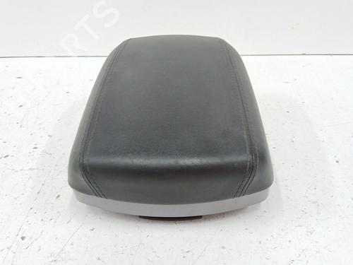Used Armrest / Center console Armrest / Center console 37239532 37239532
