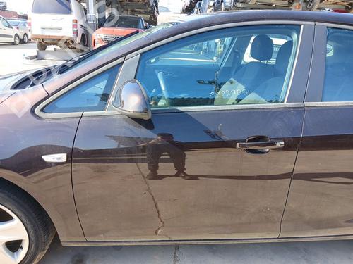 left-front-door-opel-astra-j-p10-2009-2010-2011-2012-2013-2014-2015-2016-35920464 main image