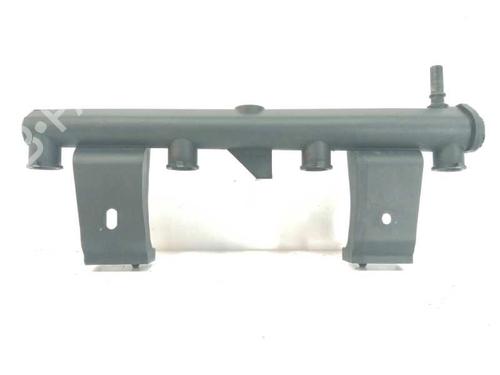 Used Injection rail CITROËN C4 I (LC_) 1.6 16V (109 hp) 9850355