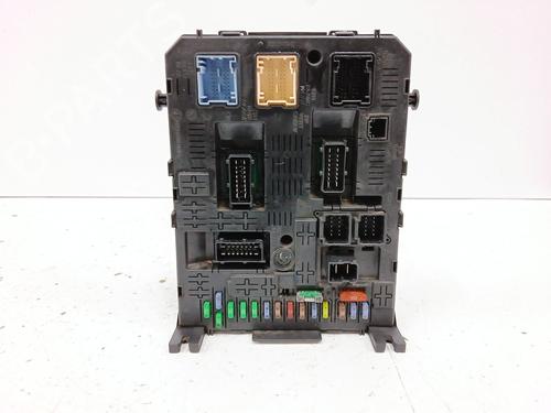 fuse-box-citroen-c5-iii-rd_-2008-2009-2010-2011-2012-2013-2014-2015-2016-2017-34440221 main image