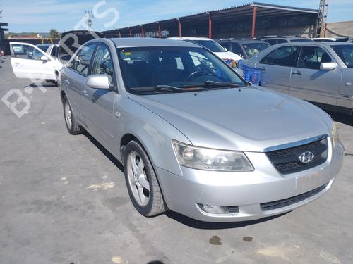 Brugte HYUNDAI SONATA V (NF) 2.0 CRDi 4830138