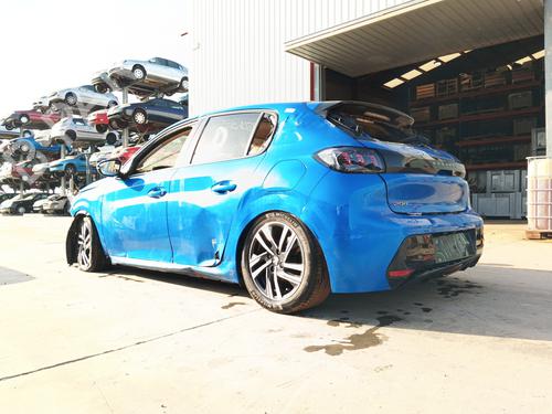 Middle console PEUGEOT 208 II (UB_, UP_, UW_, UJ_) 1.2 PureTech 100 | BP28024707I22 