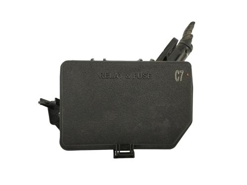 Used Fuse box TOYOTA YARIS (_P13_) [2010-2020]  15232233
