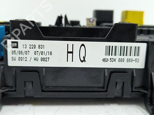 Fuse box OPEL ASTRA H TwinTop (A04) 1.6 (L67) | BP33795061E1 - Image 4