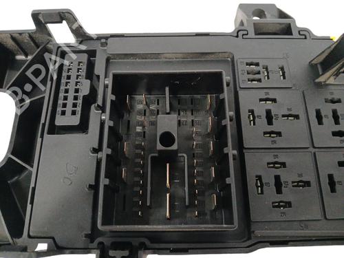 Fuse box OPEL VECTRA C GTS (Z02) 1.9 CDTI (F68) | BP23576090E1
