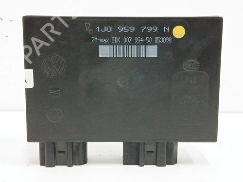 Used Electronic module VW GOLF IV (1J1) 1.6 (100 hp) 29305516