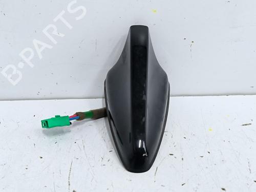 antennabase-kia-stonic-yb-2017-35724007 main image