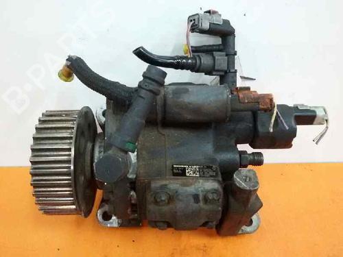Used Injection pump RENAULT MEGANE II (BM0/1_, CM0/1_) [2001-2012]  736107