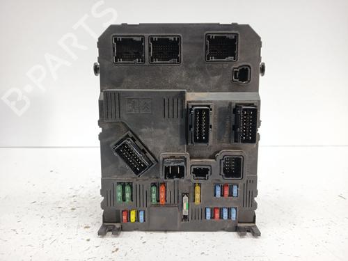 Used Fuse box Fuse box 38085254 38085254