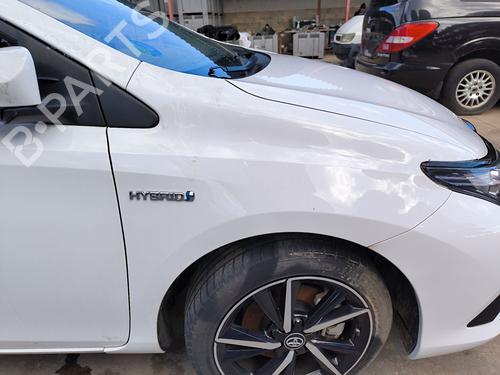 Forskærm Højre TOYOTA AURIS (_E18_) 1.3 Dual-VVTi (NRE180_, NRE180R) (99 hp) 32844689