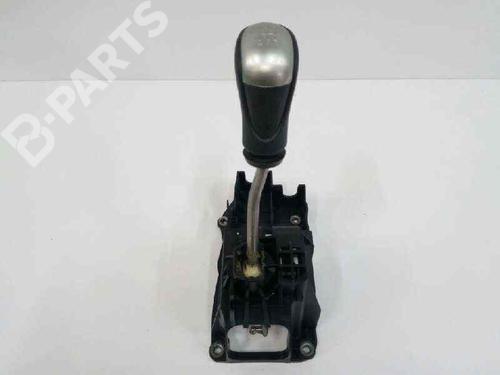 Girregulering Manuell NISSAN NOTE (E12) 1.2 (80 hp) 7424308